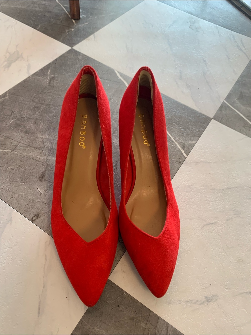 BAMBOO Red Pointed-Toe Suede Pumps